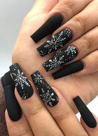 black nail art designs