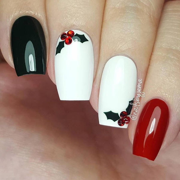 Top 20 Beautiful Christmas Nail Designs 2022 to Embrace the Festival